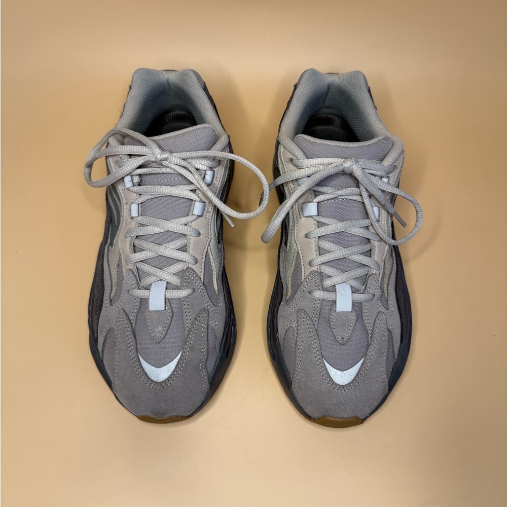 Adidas Yeezy Boost 700 v2 Tephra